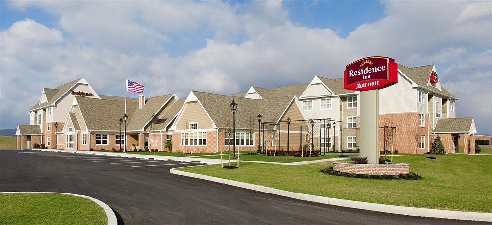 Hotel Carlisle & Embers Convention Center Buitenkant foto